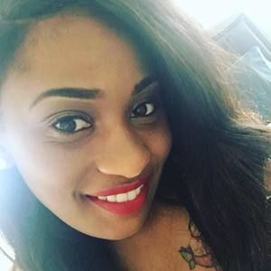 Meet your Posher, Tenisa